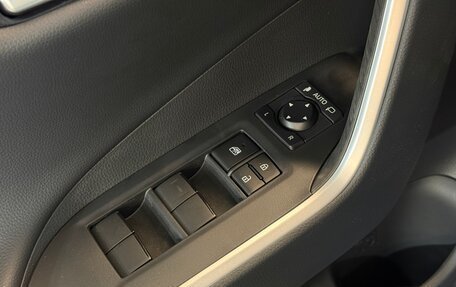 Toyota RAV4, 2025 год, 4 190 000 рублей, 14 фотография