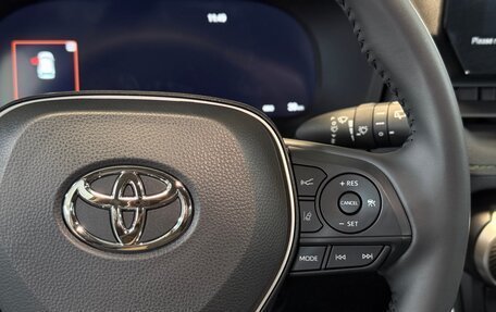 Toyota RAV4, 2025 год, 4 190 000 рублей, 11 фотография