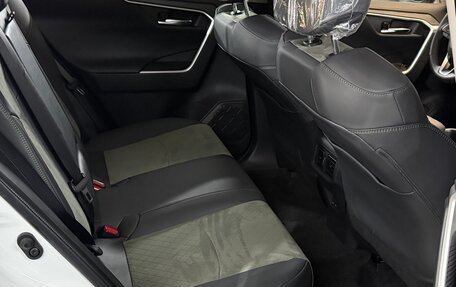 Toyota RAV4, 2025 год, 4 190 000 рублей, 22 фотография