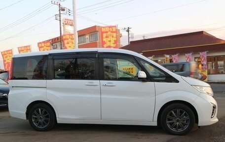 Honda Stepwgn IV, 2015 год, 1 300 000 рублей, 3 фотография