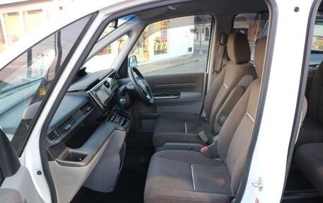 Honda Stepwgn IV, 2015 год, 1 300 000 рублей, 5 фотография