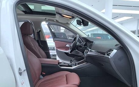 BMW 3 серия, 2022 год, 2 800 000 рублей, 10 фотография