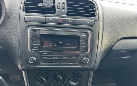 Volkswagen Polo VI (EU Market), 2016 год, 850 000 рублей, 18 фотография