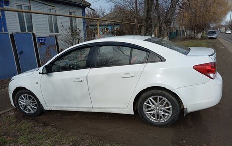 Chevrolet Cruze II, 2011 год, 650 000 рублей, 2 фотография
