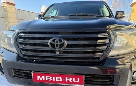 Toyota Land Cruiser 200, 2013 год, 4 200 000 рублей, 1 фотография