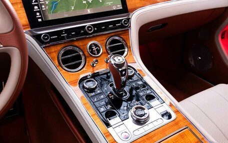 Bentley Continental GT III, 2019 год, 20 000 000 рублей, 8 фотография