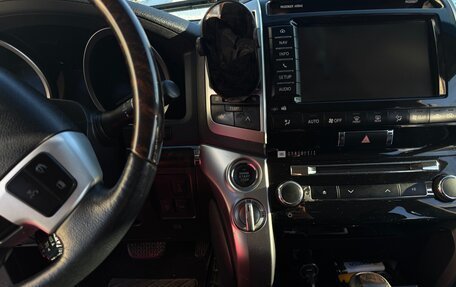 Toyota Land Cruiser 200, 2013 год, 4 200 000 рублей, 10 фотография