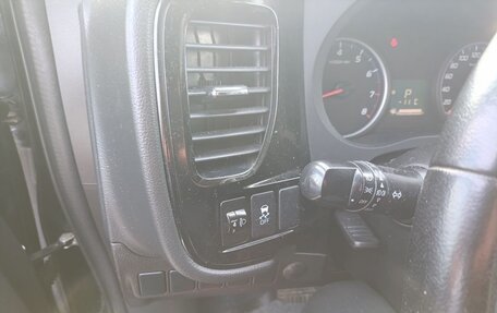 Mitsubishi Outlander III рестайлинг 3, 2014 год, 1 560 000 рублей, 8 фотография