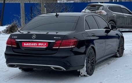 Mercedes-Benz E-Класс, 2013 год, 1 800 000 рублей, 2 фотография