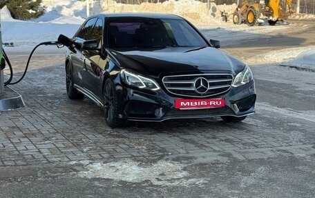 Mercedes-Benz E-Класс, 2013 год, 1 800 000 рублей, 5 фотография