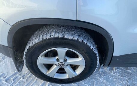 Volkswagen Tiguan I, 2011 год, 820 000 рублей, 7 фотография