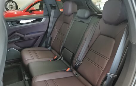 Porsche Cayenne III, 2025 год, 19 355 000 рублей, 15 фотография