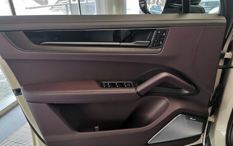 Porsche Cayenne III, 2025 год, 19 355 000 рублей, 26 фотография