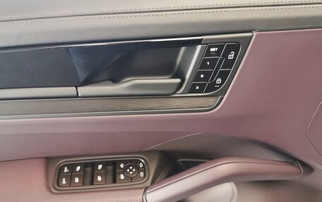 Porsche Cayenne III, 2025 год, 19 355 000 рублей, 27 фотография