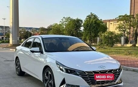 Hyundai Elantra, 2023 год, 1 720 000 рублей, 2 фотография