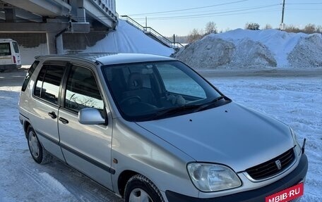 Toyota Raum I, 2001 год, 295 000 рублей, 2 фотография