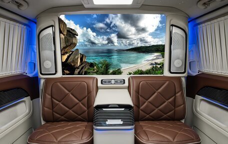 Mercedes-Benz V-Класс, 2024 год, 32 880 000 рублей, 2 фотография