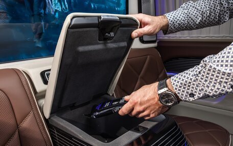 Mercedes-Benz V-Класс, 2024 год, 32 880 000 рублей, 11 фотография