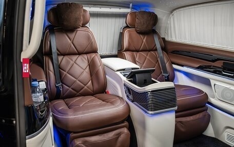 Mercedes-Benz V-Класс, 2024 год, 32 880 000 рублей, 13 фотография