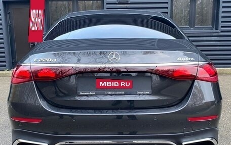 Mercedes-Benz E-Класс, 2024 год, 8 300 000 рублей, 3 фотография