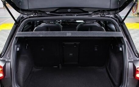 Volkswagen Golf VIII, 2022 год, 1 650 000 рублей, 21 фотография