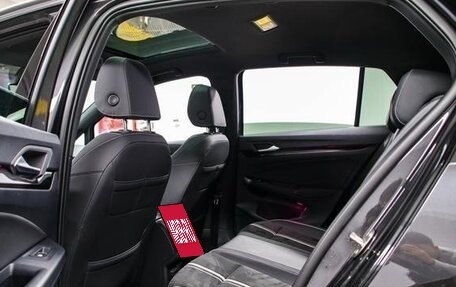 Volkswagen Golf VIII, 2022 год, 1 650 000 рублей, 18 фотография