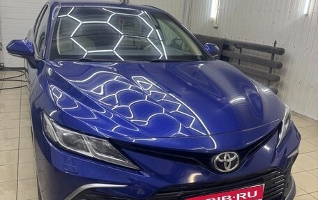 Toyota Camry, 2021 год, 3 500 000 рублей, 4 фотография