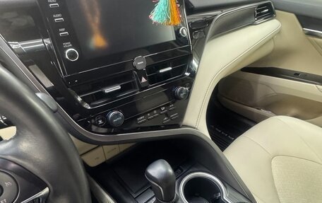 Toyota Camry, 2021 год, 3 500 000 рублей, 27 фотография