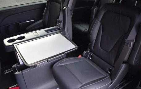 Mercedes-Benz V-Класс, 2023 год, 7 950 000 рублей, 11 фотография