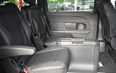 Mercedes-Benz V-Класс, 2023 год, 7 950 000 рублей, 18 фотография