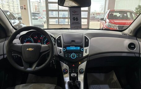Chevrolet Cruze II, 2013 год, 600 000 рублей, 9 фотография