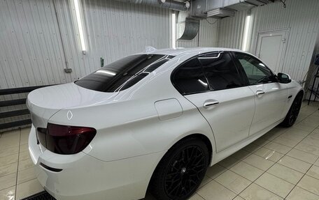 BMW 5 серия, 2014 год, 2 700 000 рублей, 3 фотография