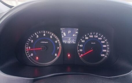 Hyundai Solaris II рестайлинг, 2014 год, 800 000 рублей, 1 фотография