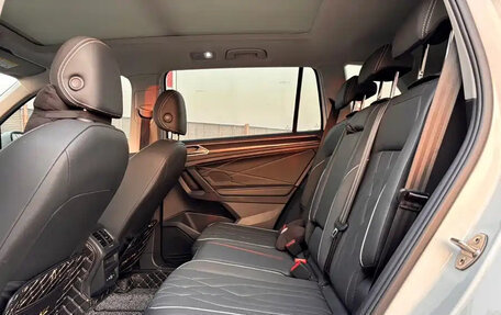 Volkswagen Tiguan II, 2023 год, 2 633 911 рублей, 10 фотография