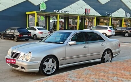 Mercedes-Benz E-Класс, 2000 год, 980 000 рублей, 1 фотография