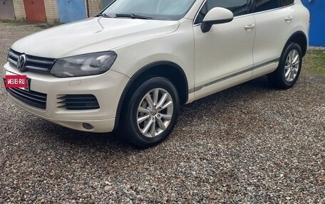 Volkswagen Touareg III, 2011 год, 850 000 рублей, 1 фотография