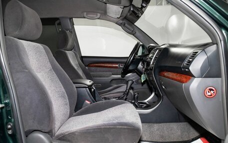 Toyota Land Cruiser Prado 120 рестайлинг, 2008 год, 2 470 000 рублей, 6 фотография