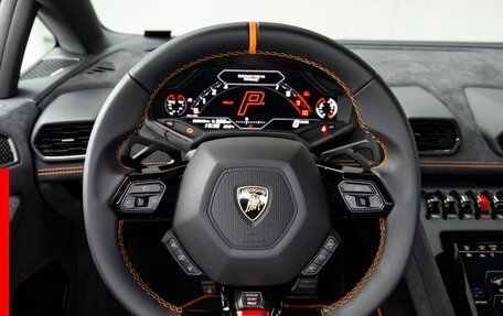 Lamborghini Huracán, 2024 год, 550 000 рублей, 14 фотография