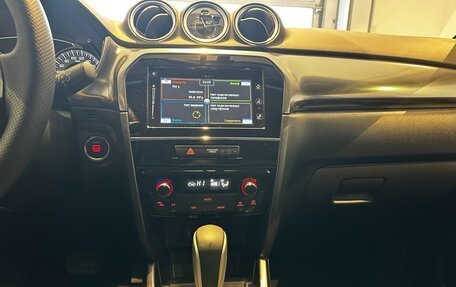 Suzuki Vitara II рестайлинг, 2021 год, 2 750 000 рублей, 10 фотография