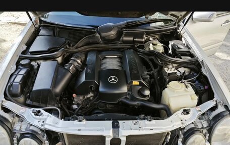 Mercedes-Benz E-Класс, 2000 год, 980 000 рублей, 13 фотография