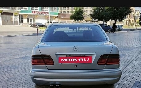 Mercedes-Benz E-Класс, 2000 год, 980 000 рублей, 25 фотография