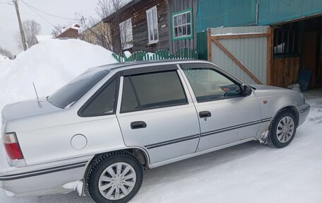 Daewoo Nexia I рестайлинг, 2003 год, 125 000 рублей, 3 фотография