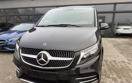 Mercedes-Benz V-Класс, 2023 год, 7 950 000 рублей, 5 фотография