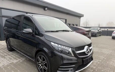 Mercedes-Benz V-Класс, 2023 год, 7 950 000 рублей, 2 фотография