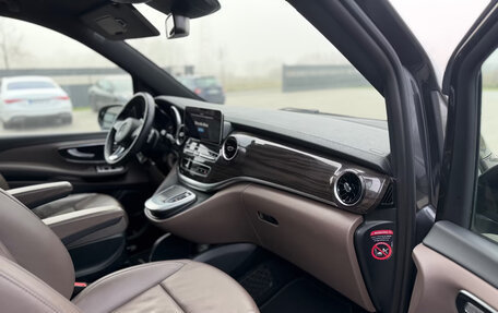 Mercedes-Benz V-Класс, 2023 год, 7 950 000 рублей, 9 фотография