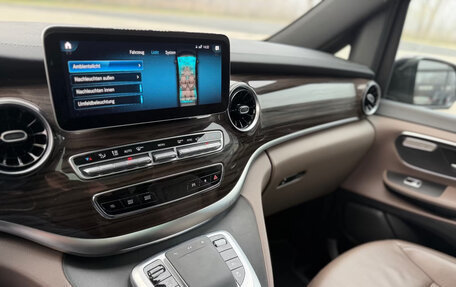 Mercedes-Benz V-Класс, 2023 год, 7 950 000 рублей, 11 фотография