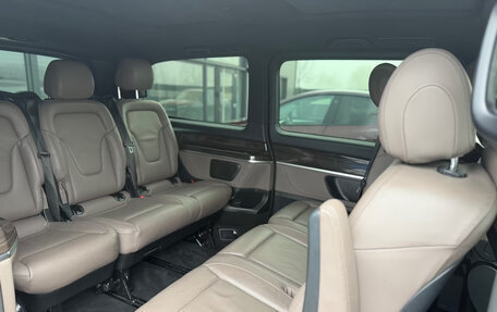 Mercedes-Benz V-Класс, 2023 год, 7 950 000 рублей, 14 фотография