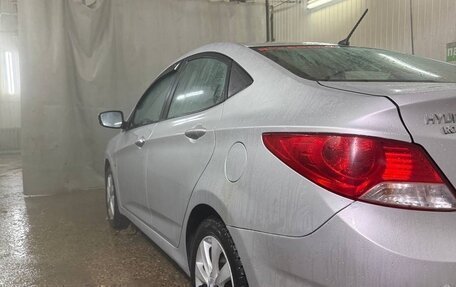 Hyundai Solaris II рестайлинг, 2012 год, 640 000 рублей, 4 фотография