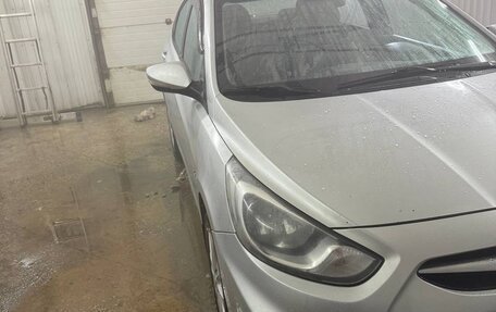 Hyundai Solaris II рестайлинг, 2012 год, 640 000 рублей, 7 фотография