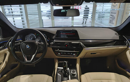 BMW 5 серия, 2018 год, 2 990 000 рублей, 17 фотография